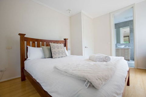 Comfy Holiday House With Pool@rosanna - Perths Hotel 4
