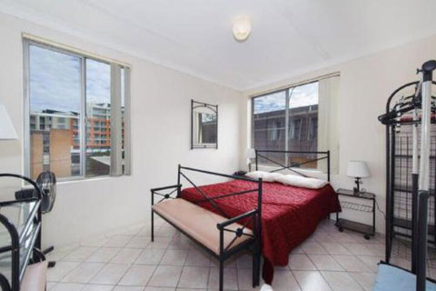 Ocean Court 7 13 Lord Street - Perths Hotel 5