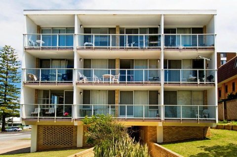 Ocean Court 1 13 Lord Street - Perths Hotel 2