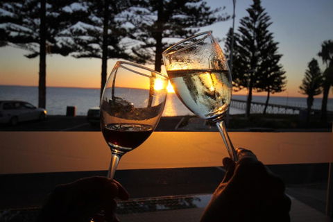 Ceduna Foreshore Caravan Park - Perths Hotel 2