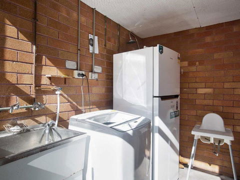 2 Hibiscus Court 9 Government Road Fantastic Air Conditioned 3 Bedroom Unit - Perths Hotel 3