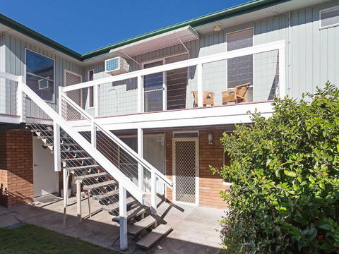 2 Hibiscus Court 9 Government Road Fantastic Air Conditioned 3 Bedroom Unit - Perths Hotel 1