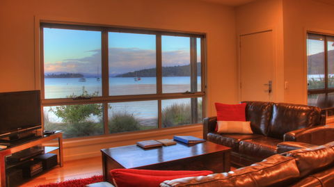 Tides Reach - Essentially Tas Dover - Perths Hotel 4