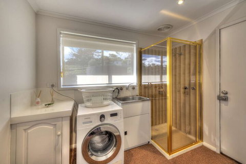 Stones Throw - Perths Hotel 5