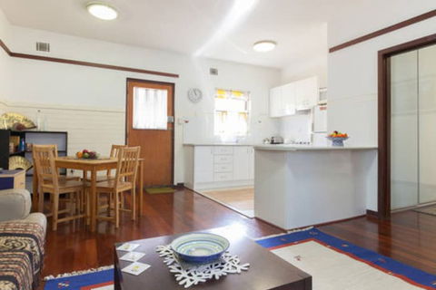 B4 Apartment Close To Perth UWA - Perths Hotel 1