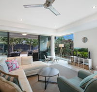 Peregian On The Beach Unit 3 - Perths Hotel