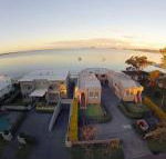 1 Seaside Splendour 137 Soldiers Point Road beautiful unit on the waterfront - Perths Hotel