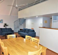 Osprey Holiday Village Unit 118 Excellent 3 Bedroom Holiday Villa with a Pool in the Complex - Perths Hotel
