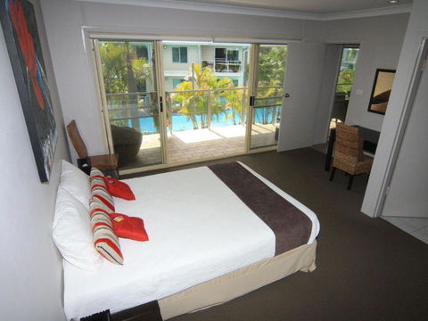 339 Pacific Blue 265 Sandy Pt Road HUGE RESORT LAGOON POOL - Perths Hotel 3