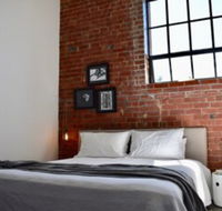 Stylish Warehouse Conversion in Heart of Fitzroy - Perths Hotel