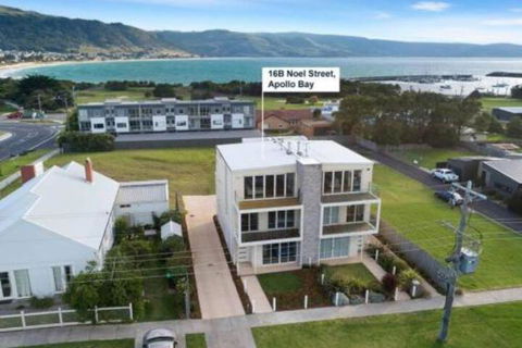 SEA NOOK Seconds From The Beach - Perths Hotel 2