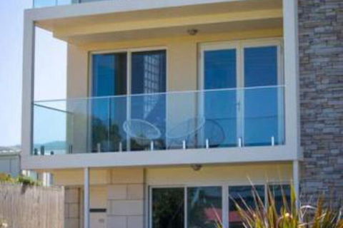 SEA NOOK Seconds From The Beach - Perths Hotel 6