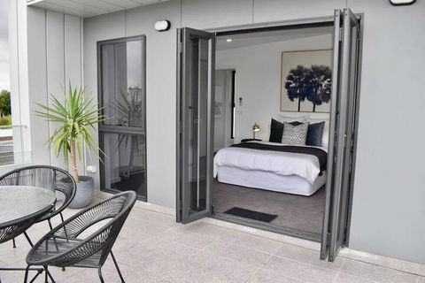 Brand New 2 Bed Apartment With Stunning City Views - Perths Hotel 4
