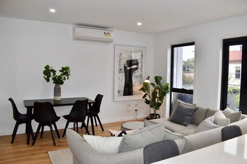 Brand New 2 Bed Apartment With Stunning City Views - Perths Hotel 5