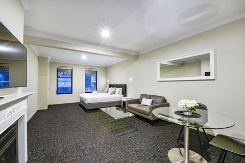 Aloha Central Premium Studios - Perths Hotel 3