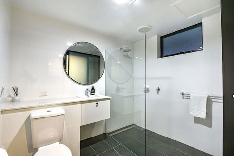 Aloha Central Premium Studios - Perths Hotel 6