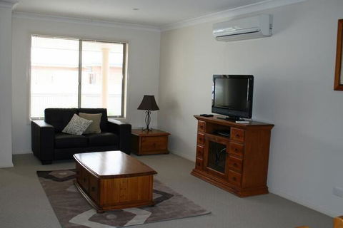 Breakaway Apartments - Perths Hotel 1