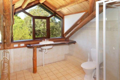 Bush N Waves - Perths Hotel 5