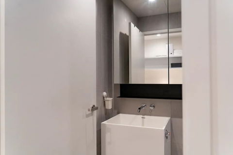 Modern 1 Bedroom Apartment South Yarra - Perths Hotel 2