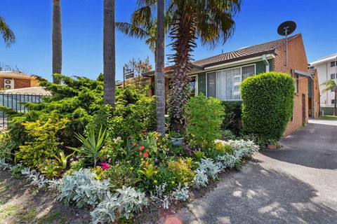 Macadamia Court 6 Nelson Bay - Perths Hotel 2
