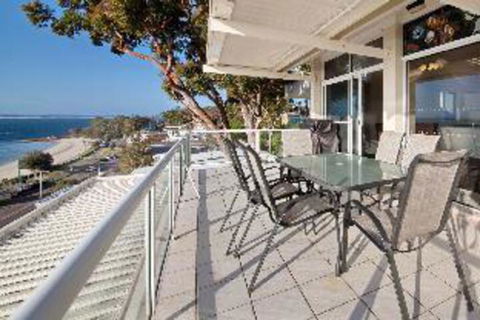 3 Bedroom House Classic View 2 / 49 Victoria Parade FREE WIFI - Perths Hotel 3