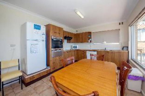 2 Bedroom Apartment Quarterdeck Unit 3 - Perths Hotel 2