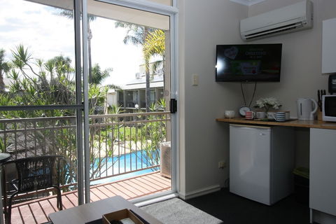 Resort Serviced Apartments - Mandurah - Perths Hotel 4