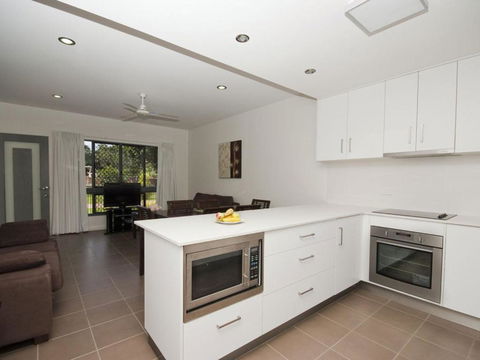 Woodville Beach Townhouse 6 - Perths Hotel 6