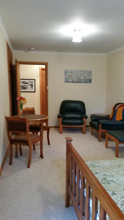 Beezneez B & B - Perths Hotel 3