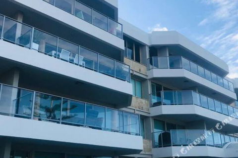 Sandcastles Scarborough - Perths Hotel 0