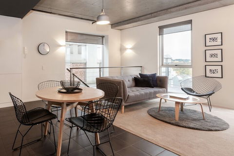 Luxury East Melbourne Apartment - Perths Hotel 4