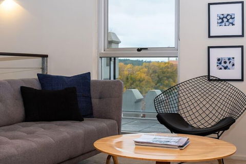 Luxury East Melbourne Apartment - Perths Hotel 5