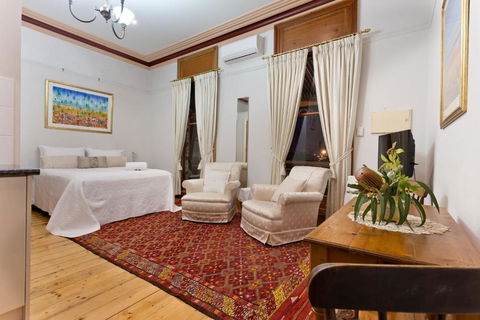 Annies Victorian Terrace Accommodation Fremantle - Perths Hotel 5