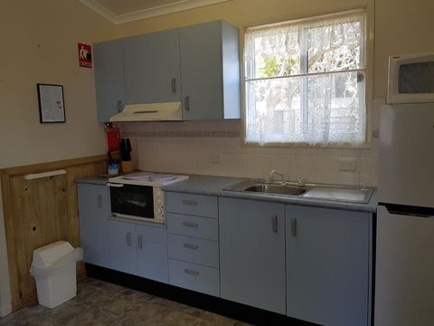 Jacaranda Holiday Park - Perths Hotel 3
