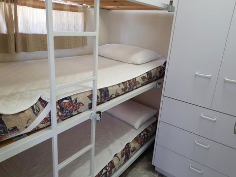 Jacaranda Holiday Park - Perths Hotel 1
