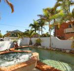 Unit 4 Coolum Sands Apartments 34 First Avenue Coolum Beach 400 BOND LINEN SUPPLIED - Perths Hotel