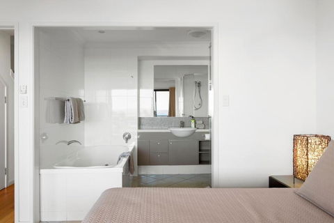 Apartment 27 Shorelines On Hamilton Island - Perths Hotel 5