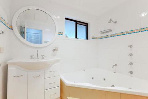 Kallaroo Street 3 Corlette - Perths Hotel 1