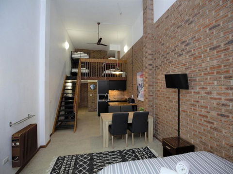 Gables 11 On Clyde Street - Perths Hotel 3