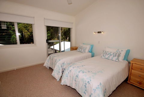 Florida Unit 4 Shoal Bay - Perths Hotel 1