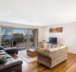 Bay View at 39 Thurlow Walk to Dutchies Beach - Perths Hotel