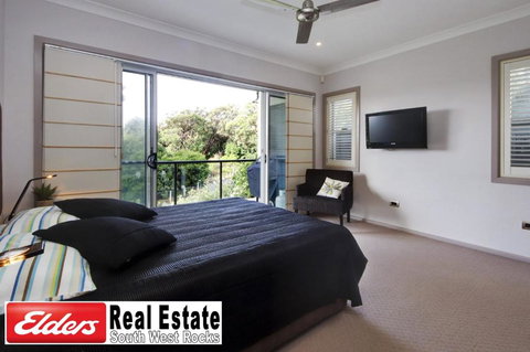 Front Creek Unit No 5 - Perths Hotel 4