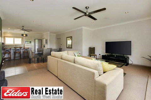 Front Creek Unit No 5 - Perths Hotel 3