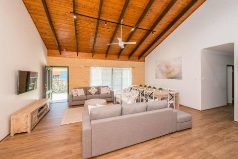 Bedella - Perths Hotel 2