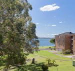14 Mistral Court 17 Mistral Close across the road from the beach - Perths Hotel