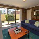 Kanandah 1 - Perths Hotel 0