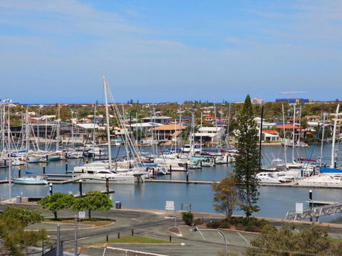 Parkyn Place 7 3 BDRM Oceanview Apt On Mooloolaba Spit - Perths Hotel 3