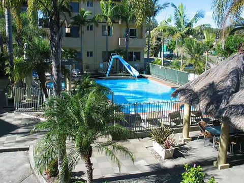 Hawks Nest Accommodation - Perths Hotel 3