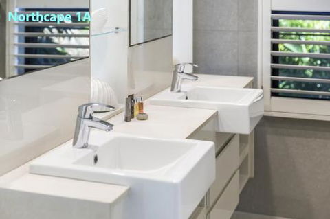 NEW Northcape 1 Ocean Front 2 Bedroom Choose Between 2 Properties - Perths Hotel 3