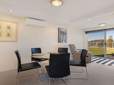 Garden Apartment At Forster Tower - Perths Hotel 1